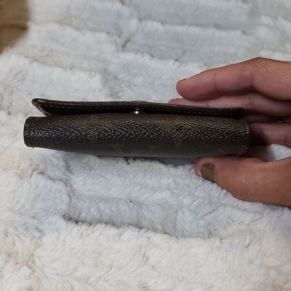 Louis Vuitton monogram key 🔑 holder - Picture 5 of 12